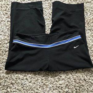 Nike workout capris size medium